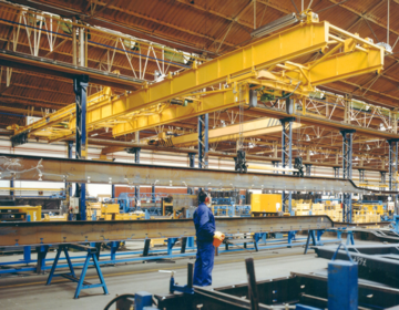Puente grúas